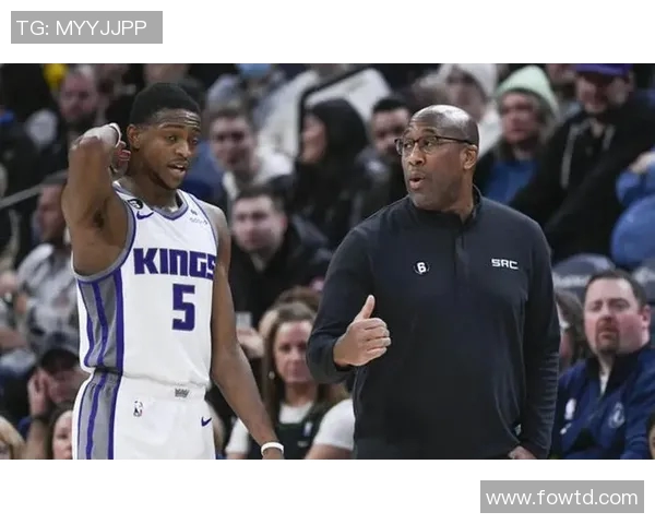 国王队与开拓者队激战正酣谁能在西部争夺战中笑到最后 国王队与开拓者队激战正酣谁能在西部争夺战中笑到最后